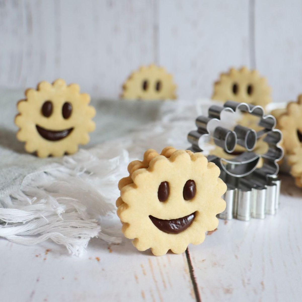 ScrapCooking_ScrapCooking_Cookie_Cutters_Smile_SC2112_2_jpg
